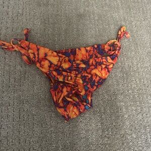 Fused Hawaii lava aloha bottom